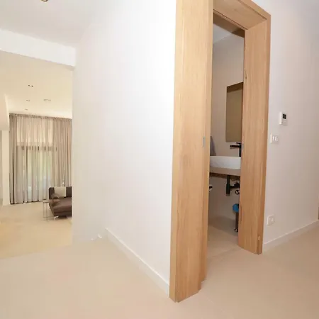 Willa Luxurious Sorici With Private Pool And Mediterranean Landscape - Four Bedroom *