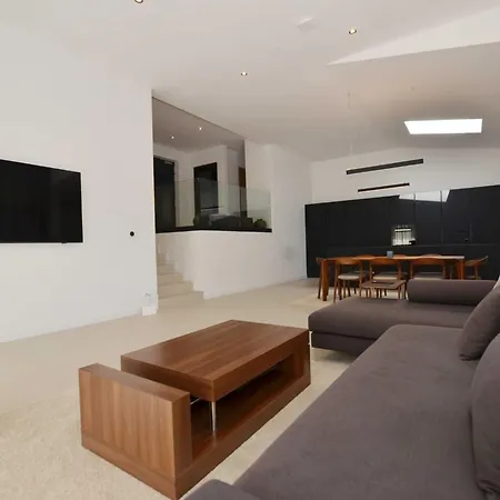 Luxurious Sorici With Private Pool And Mediterranean Landscape - Four Bedroom *