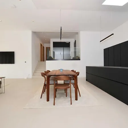 Luxurious Sorici With Private Pool And Mediterranean Landscape - Four Bedroom *