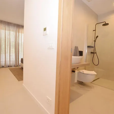 Luxurious Sorici With Private Pool And Mediterranean Landscape - Four Bedroom Willa