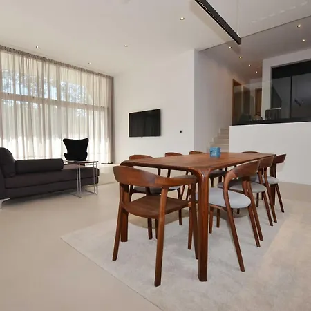 Luxurious Sorici With Private Pool And Mediterranean Landscape - Four Bedroom