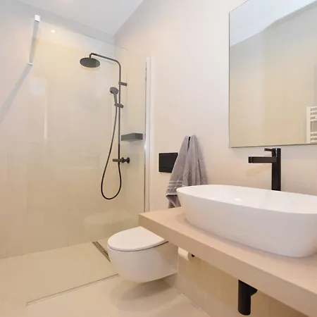 Vila Luxurious Sorici With Private Pool And Mediterranean Landscape - Four Bedroom