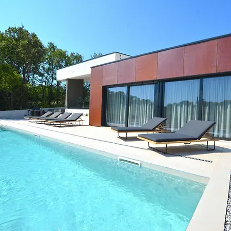 Luxurious Sorici With Private Pool And Mediterranean Landscape - Four Bedroom Vila *